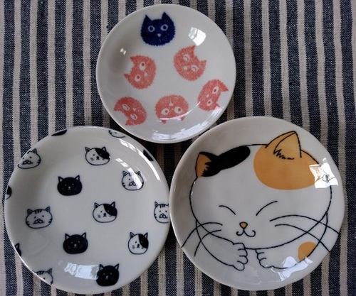 2020-8-23猫ちゃんミニ皿.jpg